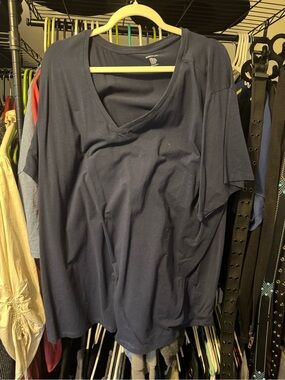 Amazon Essentials Deep Navy V-Neck Tee